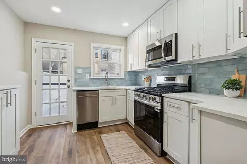 2324 S Alder St, Philadelphia, PA 19148