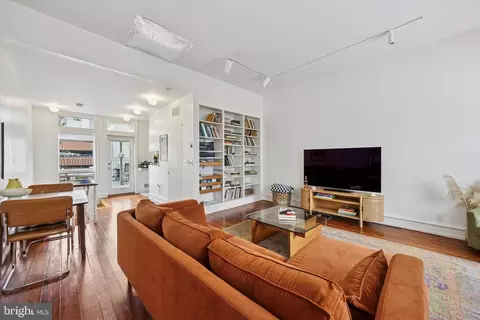 1731 Bainbridge St, Philadelphia, PA 19146