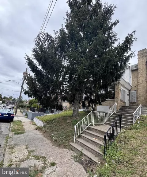 5018 Pennway St, Philadelphia, PA 19124