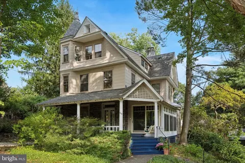 6605 Lawnton Ave, Philadelphia, PA 19126