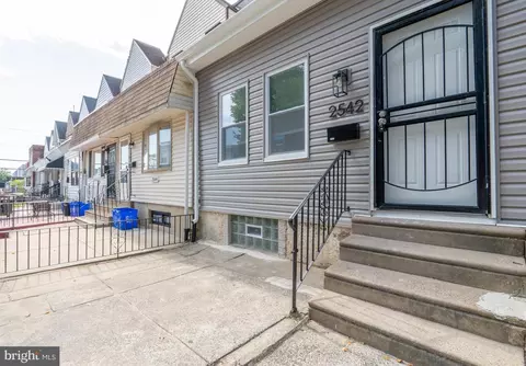 2542 Bonaffon St, Philadelphia, PA 19142