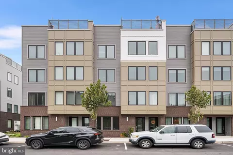 2170 Northbank Pl #182, Philadelphia, PA 19125