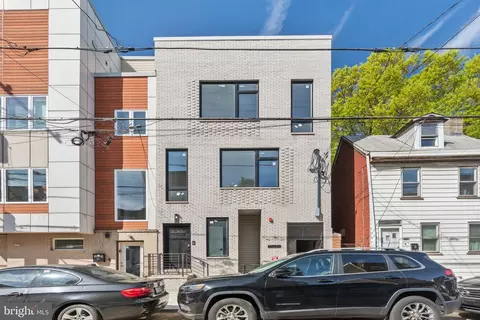 1214 E Susquehanna Ave #A, Philadelphia, PA 19125