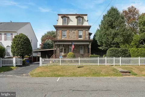 8330 Cottage St, Philadelphia, PA 19136