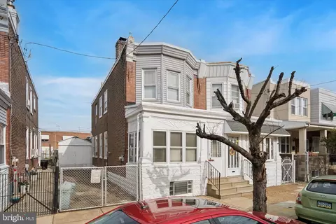 3312 Almond St, Philadelphia, PA 19134