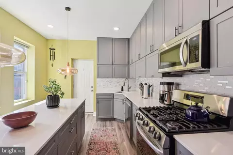 3208 Clifford St, Philadelphia, PA 19121