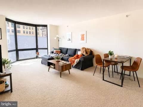 2020 Walnut St #8K, Philadelphia, PA 19103
