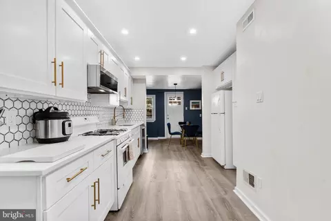 2564 Kern St, Philadelphia, PA 19125