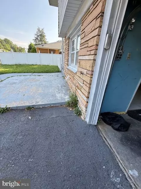 9117 Bustleton Ave, Philadelphia, PA 19115