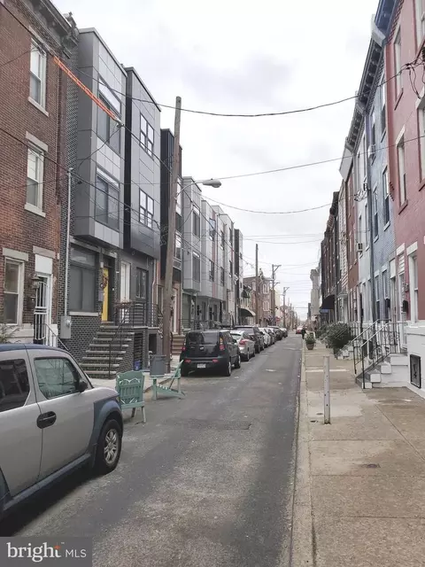 734 Winton St, Philadelphia, PA 19148