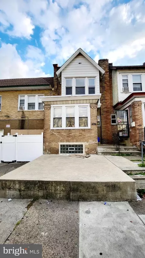 972 Bridge St, Philadelphia, PA 19124