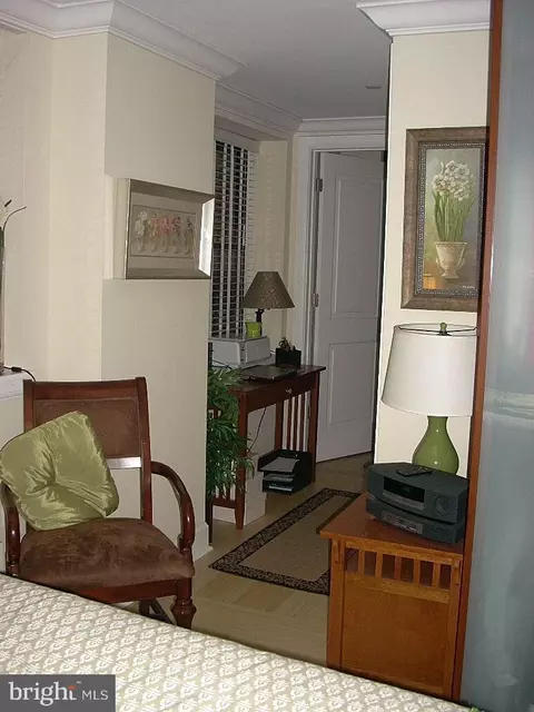 1701 15 Locust St #1717, Philadelphia, PA 19103