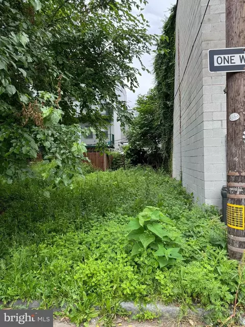 1614 W Seybert St, Philadelphia, PA 19121
