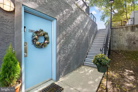 182 Gay St #508, Philadelphia, PA 19128