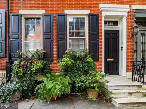 2114 Delancey Pl, Philadelphia, PA 19103