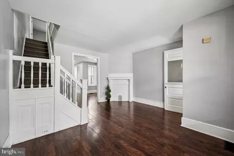 816 S Vogdes St, Philadelphia, PA 19143