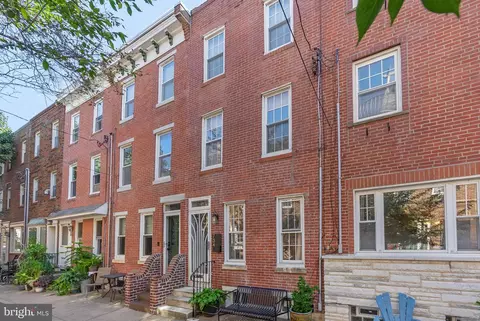 734 Clymer St, Philadelphia, PA 19147