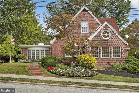 600 Seville St, Philadelphia, PA 19128