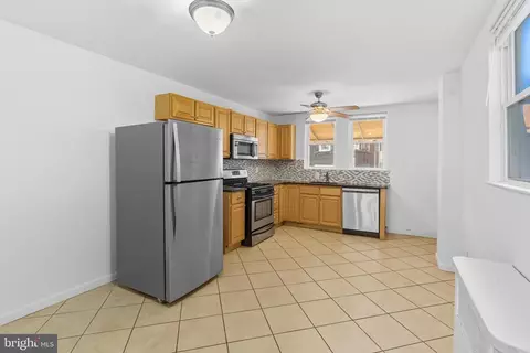 6609 N Gratz St, Philadelphia, PA 19126