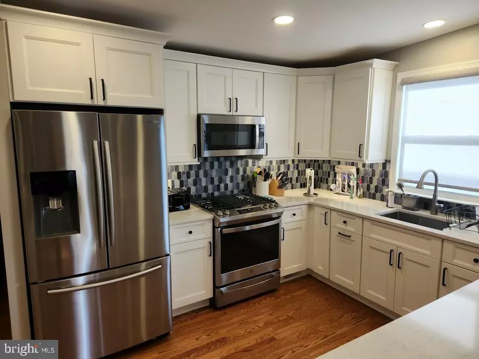  536 Wartman St, Philadelphia, PA 19128 photo 5