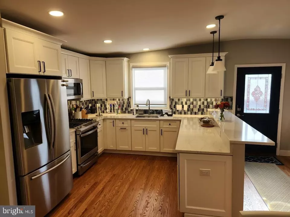  536 Wartman St, Philadelphia, PA 19128 photo 6