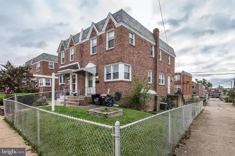 8011 Crispin St, Philadelphia, PA 19136