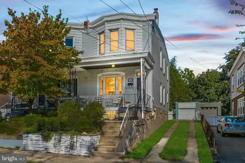 640 Hermitage St, Philadelphia, PA 19128