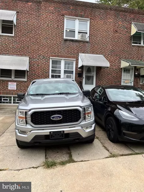 6930 Theodore St, Philadelphia, PA 19142
