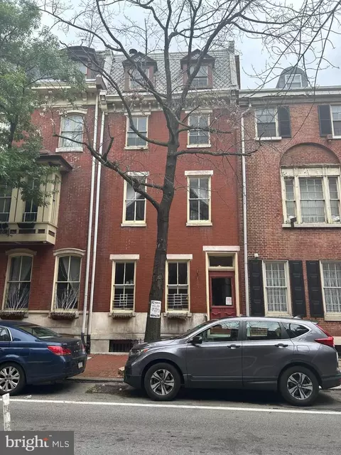 935 Spruce St, Philadelphia, PA 19107
