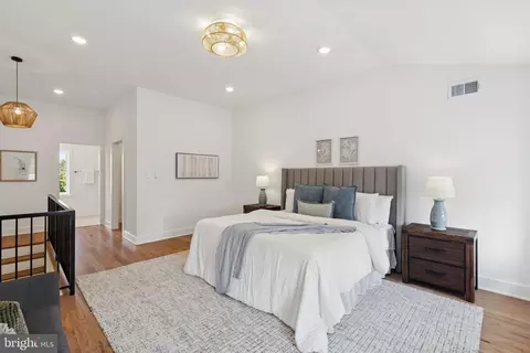 3697 Calumet St, Philadelphia, PA 19129