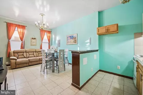2241 N 8th St, Philadelphia, PA 19133