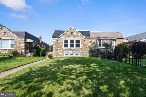 8606 Frontenac St, Philadelphia, PA 19152
