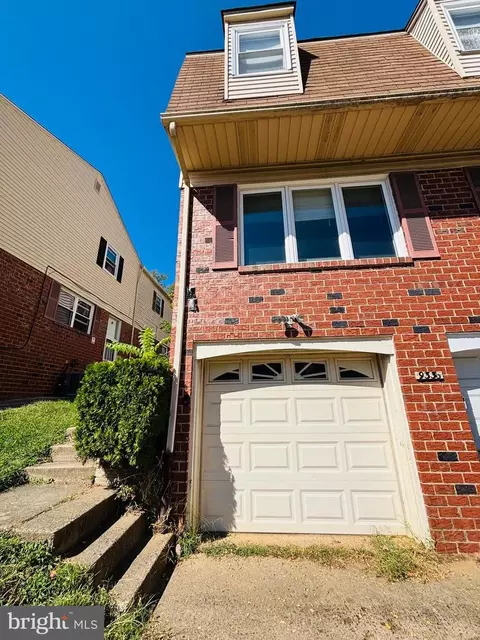 9336 Neil Rd #B, Philadelphia, PA 19115