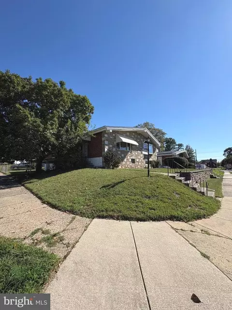 801 Charette Rd, Philadelphia, PA 19115
