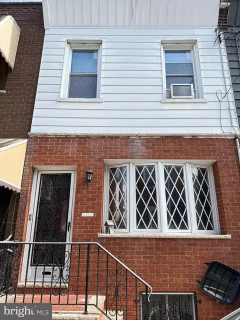 2213 S Mildred St, Philadelphia, PA 19148