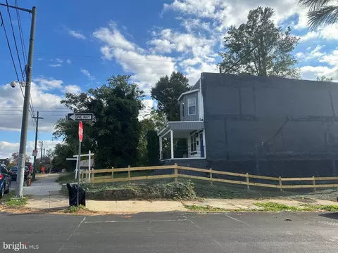 1048 Cobbs Creek Pkwy, Philadelphia, PA 19143