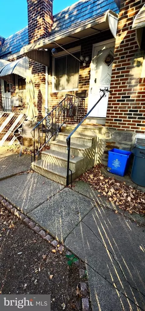 5819 Bustleton Ave, Philadelphia, PA 19149