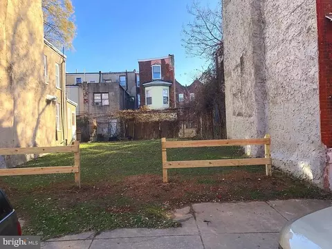 2105 N Woodstock St, Philadelphia, PA 19121