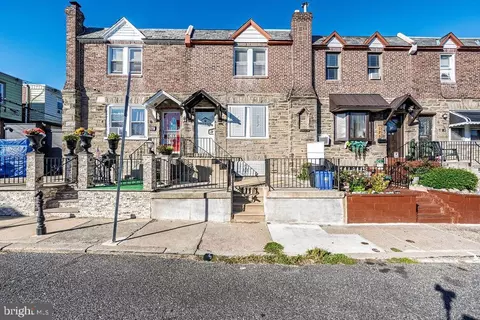 127 Fern St, Philadelphia, PA 19120