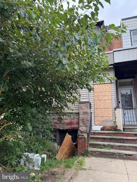 3353 Emerald St, Philadelphia, PA 19134