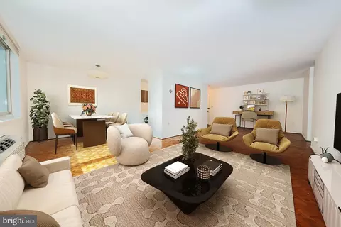 1919 Chestnut St #904, Philadelphia, PA 19103