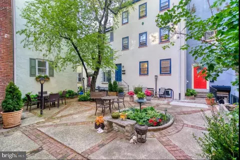 1026 Apt 6 Pine St, Philadelphia, PA 19107