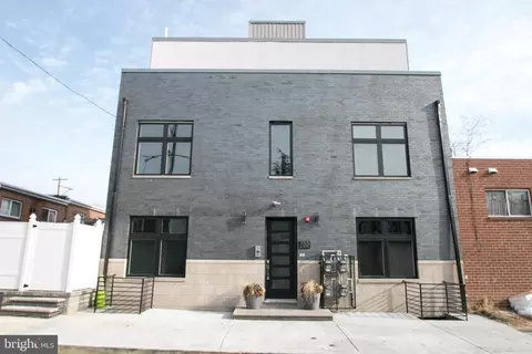 755 N Capitol St, Philadelphia, PA 19130