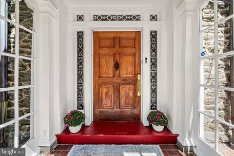 501 E Sedgwick St, Philadelphia, PA 19119
