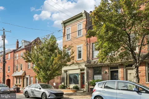 764 S Front St, Philadelphia, PA 19147