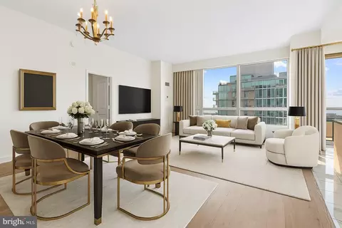 901 N Penn St #R2203, Philadelphia, PA 19123