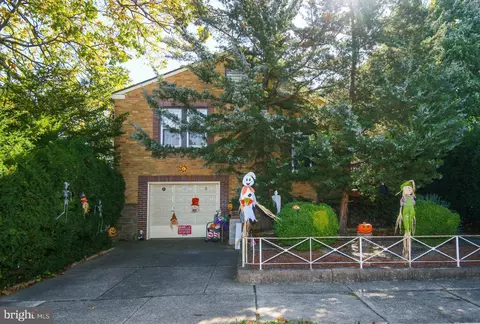 2301 Ripley St, Philadelphia, PA 19152