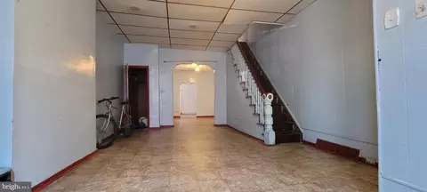 526 Moore St, Philadelphia, PA 19148