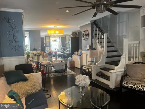 834 S Vogdes St, Philadelphia, PA 19143