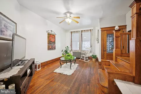 2046 E Ontario St, Philadelphia, PA 19134